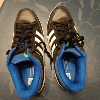 Zapatillas Adidas Negras y Azules