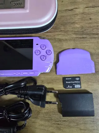 PSP 3000 morado Hanna Montana