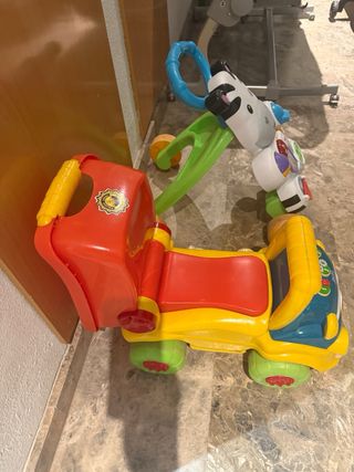 Correpasillos y andador infantil con actividades