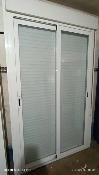 Ventana balconera aluminio corredera 235x140ancho