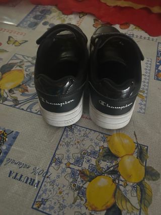 Scarpe Champion nere con velcro