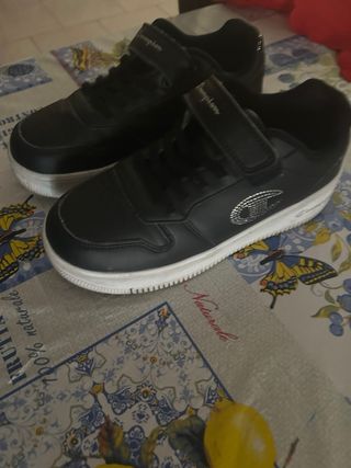 Scarpe Champion nere con velcro