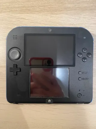 Nintendo 2DS Negra + 2 Juegos