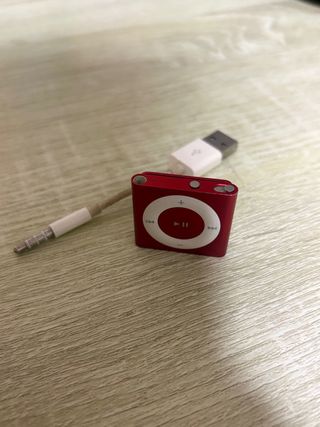Lote de dos iPod Shuffle originales de Apple.