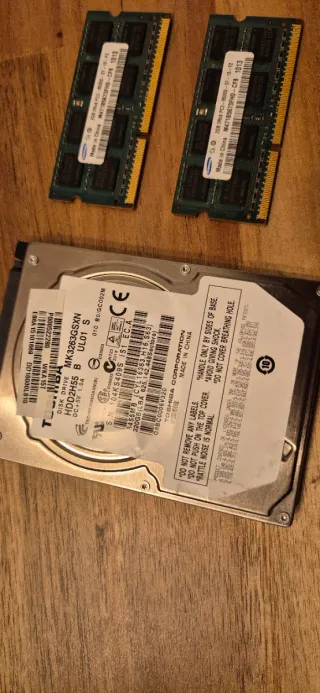 Portátil Toshiba Satellite A500-1hm 16