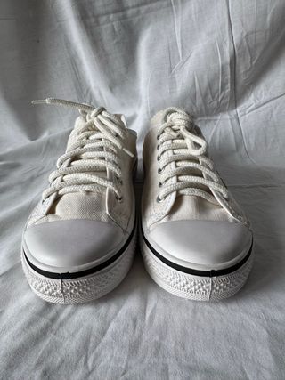 Scarpe da ginnastica ricamate floreali