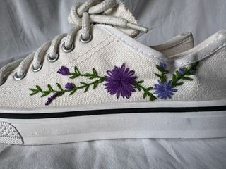 Scarpe da ginnastica ricamate floreali