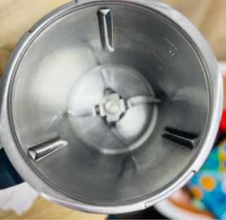 Thermomix TM6 con accesorios y bol extra