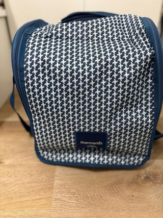 Thermomix TM6 con accesorios y bol extra