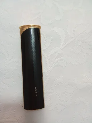 Encendedor Fendi Negro y Dorado