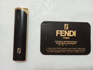 Encendedor Fendi Negro y Dorado