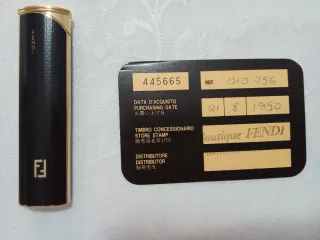 Encendedor Fendi Negro y Dorado
