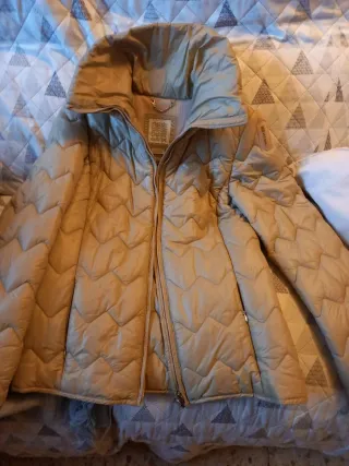 Chaqueta Geox Talla 38/40 Beige Sin estrenar