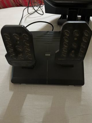 VOLANTE + PEDALES HORI PS4