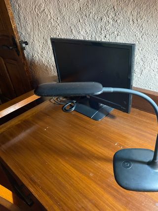 Lámpara de escritorio led  con tres posiciones