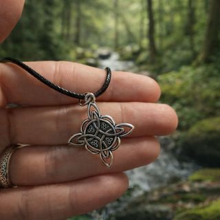 Colgante Nudo de Bruja