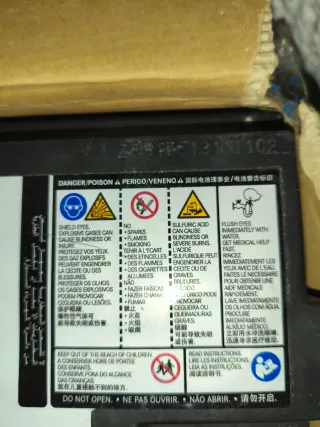 Batería AGM Mercedes 92Ah Varta