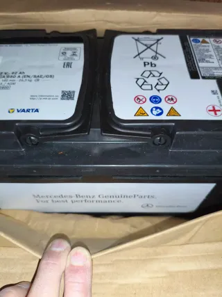 Batería AGM Mercedes 92Ah Varta