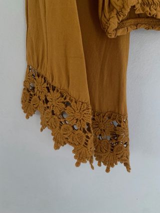 Blusa manga larga con encaje