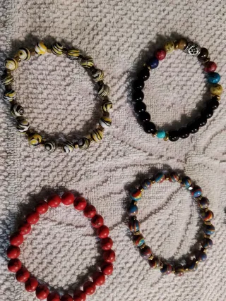 12 Braccialetti colorati vari