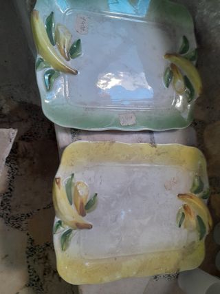 Juego de vasos con bandeja de cerámica