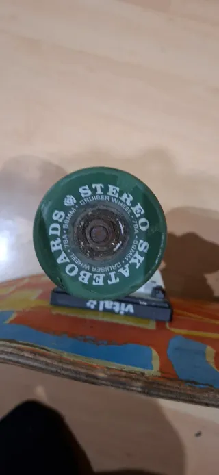 Skate con diseño colorido