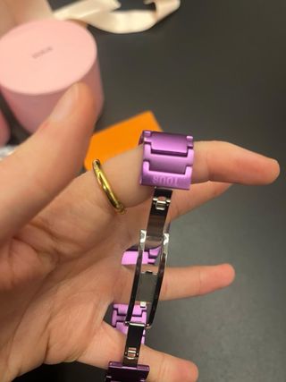 Reloj Tous Morado Metalizado