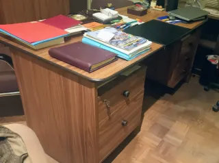 Escritorio de madera