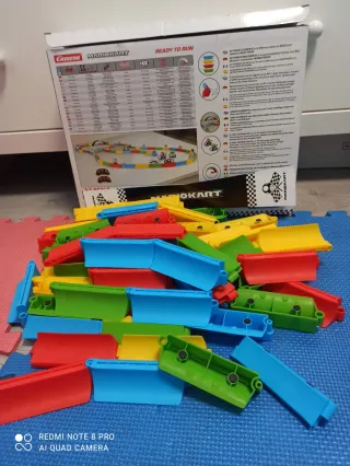 Pista Carrera Mario Kart + 2 coches Teledirigidos