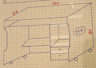 Escritorio beige y blanco