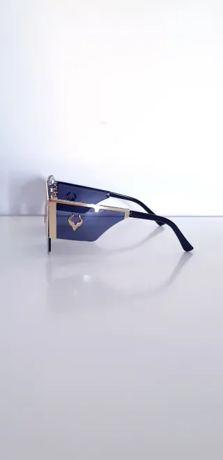 GAFAS DE SOL DE LUJO NUEVO A ESTRENAR