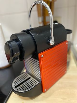 Cafetera Nespresso Krups naranja metalizada negray