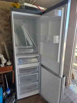 Nevera Samsung No Frost Combi