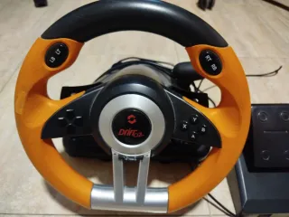 Volante e pedali Speedlink per PC