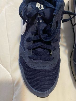 Zapatillas Nike MD Runner 2 Talla 43 sin estrenar