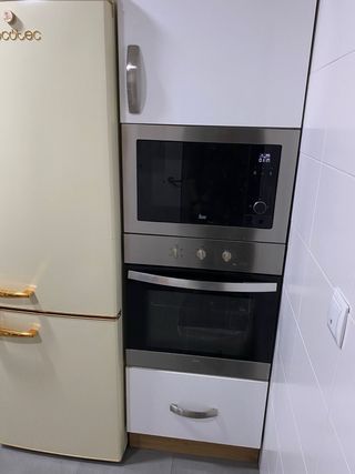 Cocina Completa Beige y Blanca