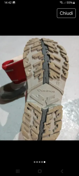 Stivali da neve rossi e grigi