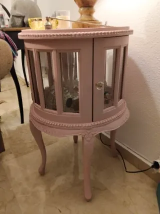 Botellero vitrina rosa pomo cristal