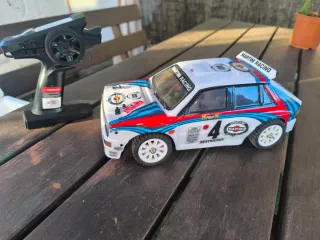 Coche RC Lancia Delta Hypergo 1/14 Martini Racing