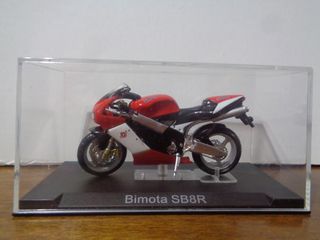 TRIUMPH TIGER 955I y OTRAS MAS  ( 1/24 )
