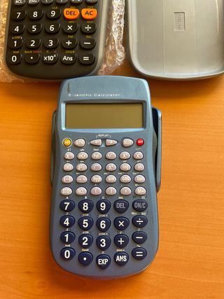 Calculadora Científica Casio FX-82ES PLUS BK