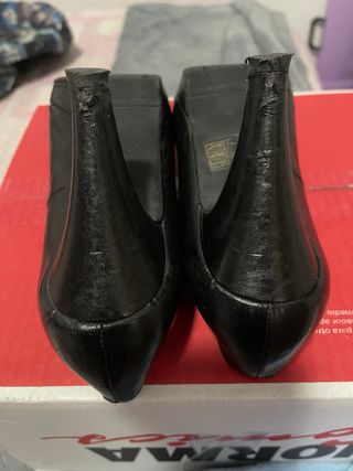 Zapatos de tacón negros