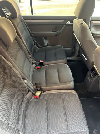 Volkswagen Touran 2011