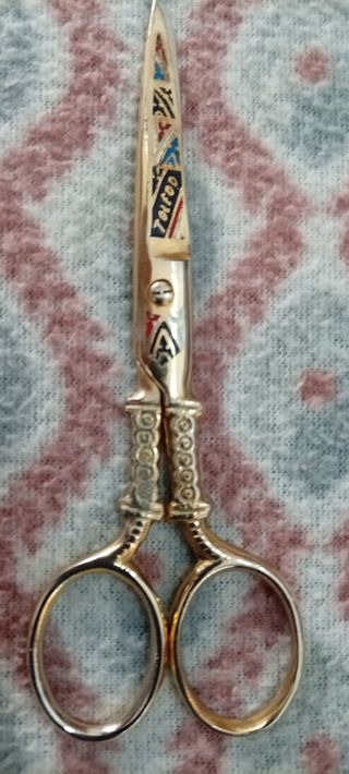 Antiche forbici decorate di Toledo