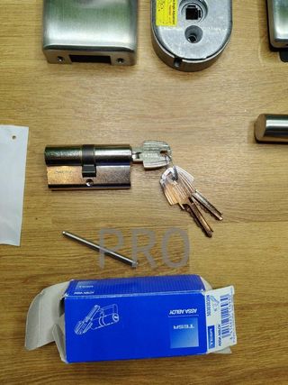 Manilla para puertas de cristal  Tesa