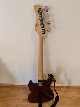 Bajo Eléctrico Marcus Miller Sunburst V7