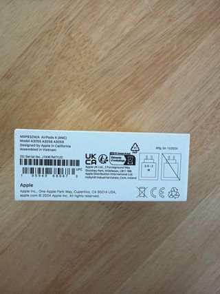 AirPods 4 con cancelación de ruido