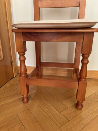 Mesa Comedor Cristal y 4 Sillas Madera