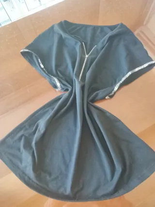 Blusa negra con lentejuelas