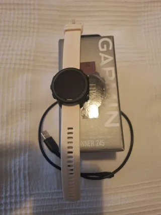 Reloj Garmin Forerunner 245 Beige/Negro